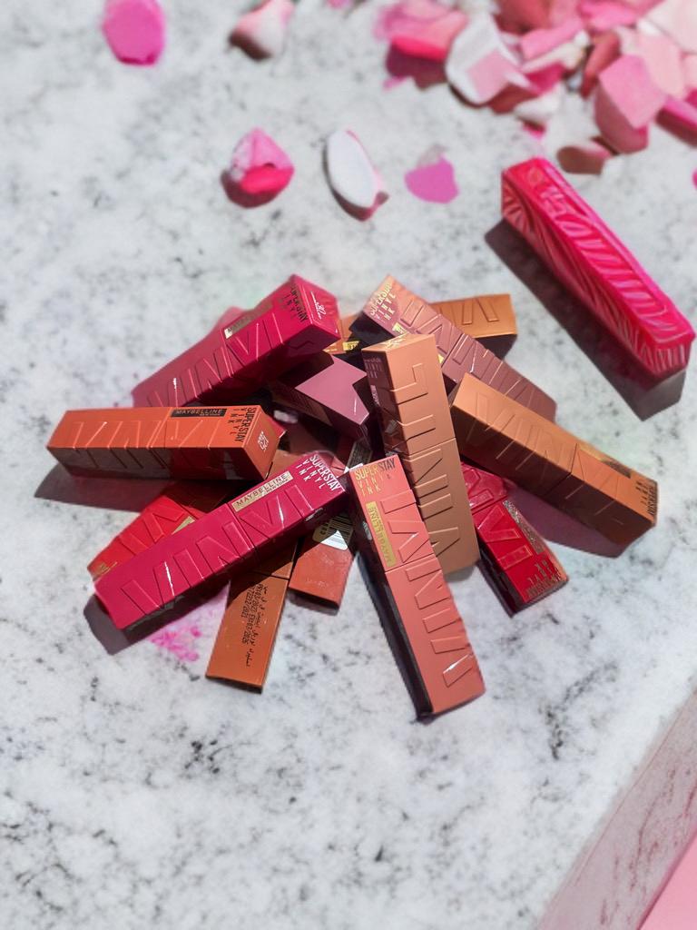 أحمر شفاه ميبيلين نيويورك سوبر ستاي فينيل إنك نودس Maybelline New York